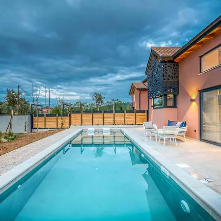 Villa Water