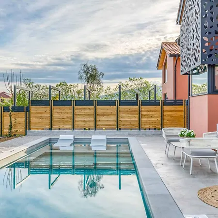 Villa Water