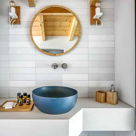 Villa Water